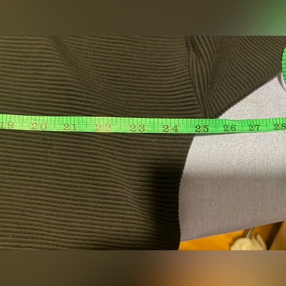 Varley Black Cut-Out Shoulder Sweater - Picture 4 of 6